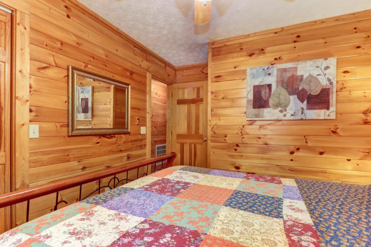 Friendly Bear Cabin Pigeon Forge Dış mekan fotoğraf
